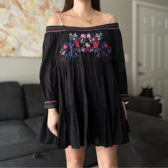 Free People Dresses & Skirts - Free People Sunbeams Floral Embroidered Off The Shoulder Boho Dress - Black - S